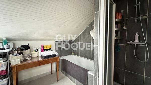 Appartement - 4 chambres - 6 pièce(s) - 349 000 