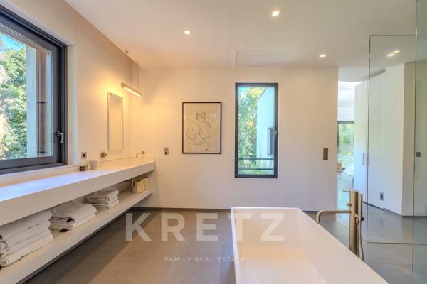 Villa contemporaine en béton banché