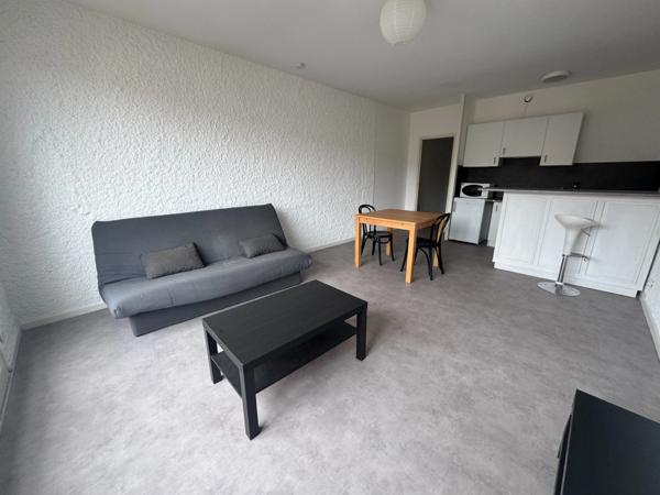 ROANNE - STUDIO 33 m2 - 4e étage avec ASCENSEUR - CENTRE VILLE