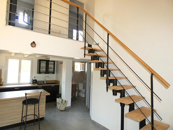 Villa 4 faces de 96m² sur terrain arboré de 627m²
