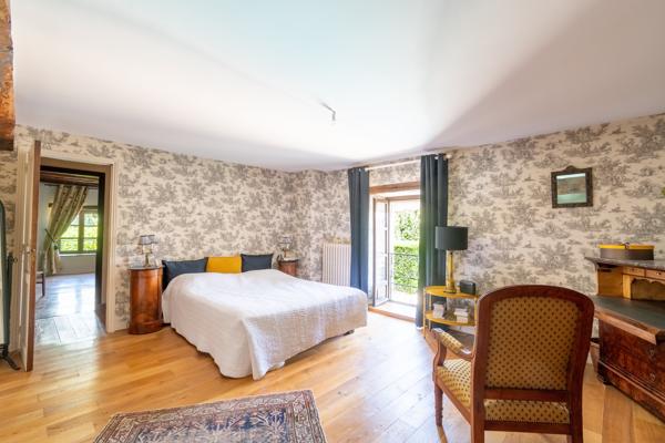 Belle propriété du 18e siècle avec piscine