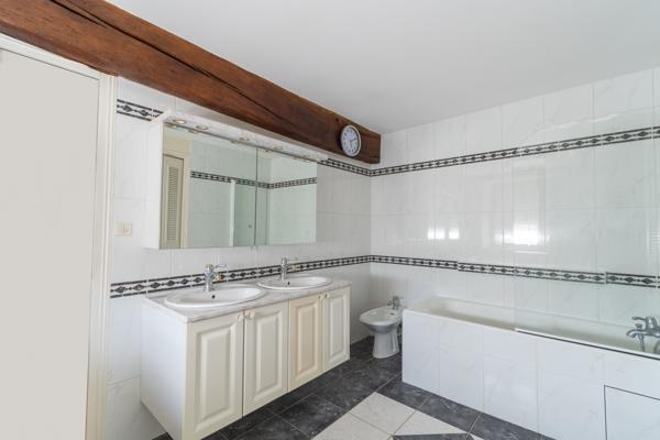 Belle propriété du 18e siècle avec piscine