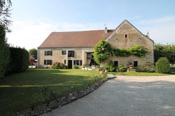 Belle propriété du 18e siècle avec piscine