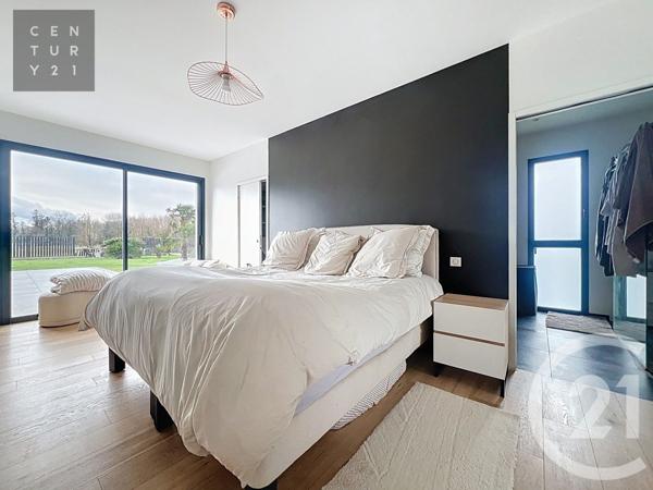 Maison à vendre  6 pièces - 273 m2 LA CHAPELLE ST LUC - 10