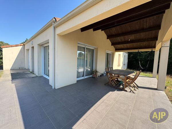 Location maison Saint Philbert De Bouaine : 920 € - AJP Immobilier Vieillevigne