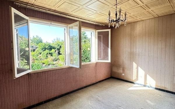 Maison à vendre    3 pièces • 72 m2 Nîmes