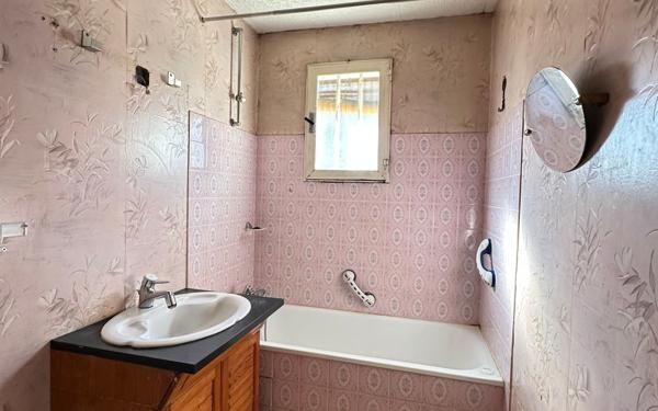 Maison à vendre    3 pièces • 72 m2 Nîmes