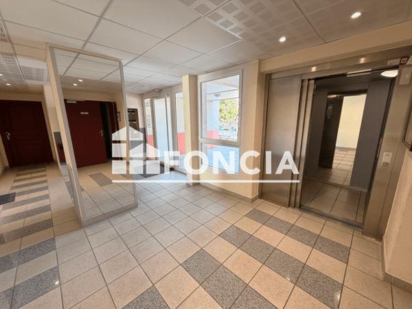 Location Appartement 3 pièces 72.3 m² - 5 bis Avenue Alsace Lorraine - résidence LE MARION Bourgoin Jallieu 38300