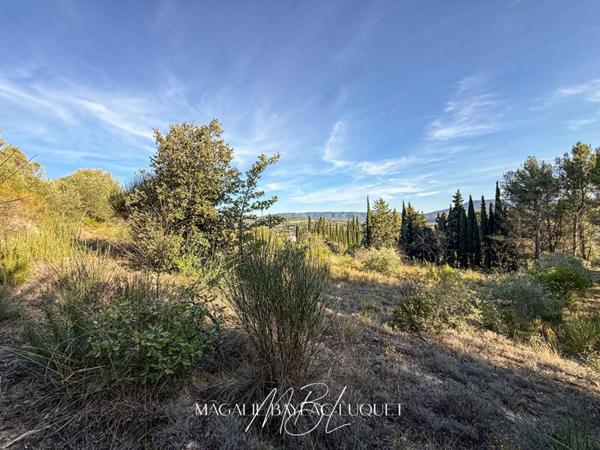 Terrain constructible de 2 347 m² avec vue imprenable ? Limoux