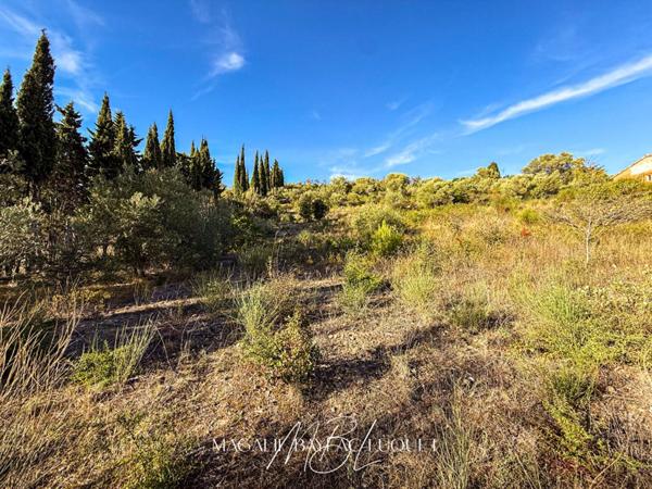 Terrain constructible de 2 347 m² avec vue imprenable ? Limoux