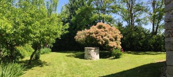 Maison en pierre - dépendances - puits