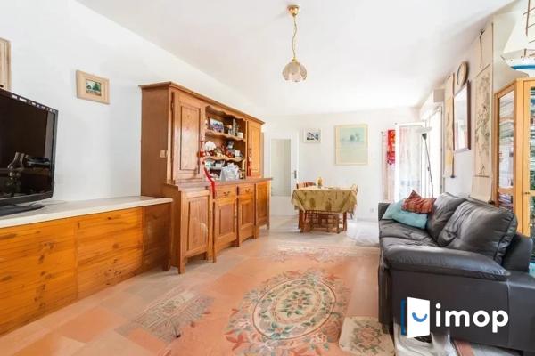 Grand appartement T6 de 97m² en plein centre-ville de Suresnes