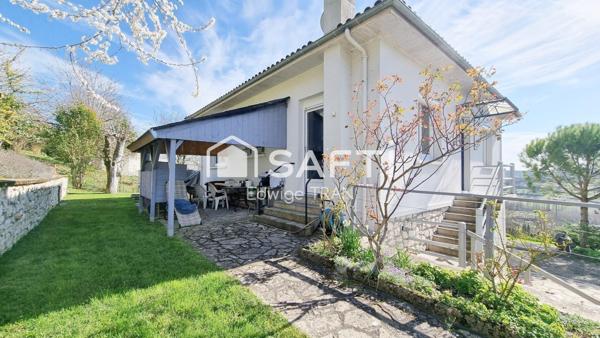Maison lumineuse, piscine, vue dominante, terrain clos.