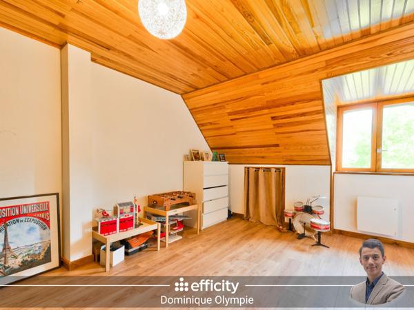 Maison
         6 pièces
        - 155 m² Exclusivité