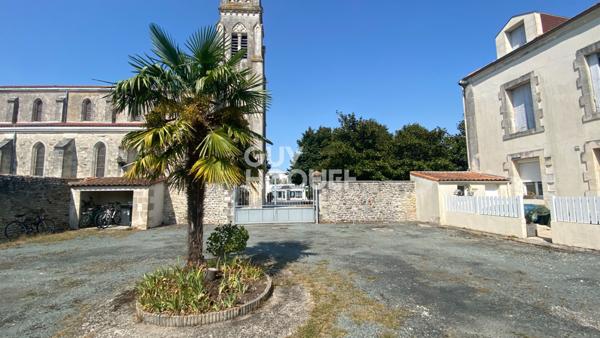 Centre-ville La Tremblade - Charmant T3 avec terrasse, parking et vue sur l'église