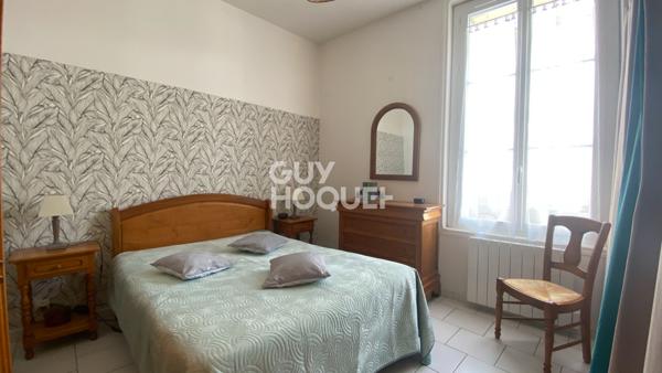 Centre-ville La Tremblade - Charmant T3 avec terrasse, parking et vue sur l'église