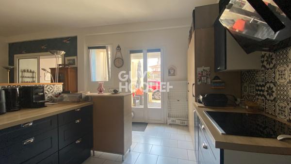 Centre-ville La Tremblade - Charmant T3 avec terrasse, parking et vue sur l'église