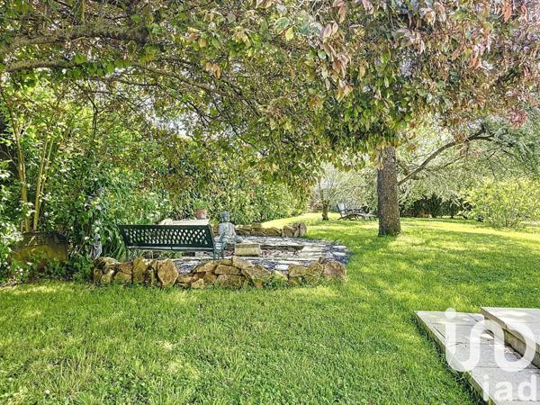 Maison traditionnelle 5 pièces de 123 m² à Charron (17230)