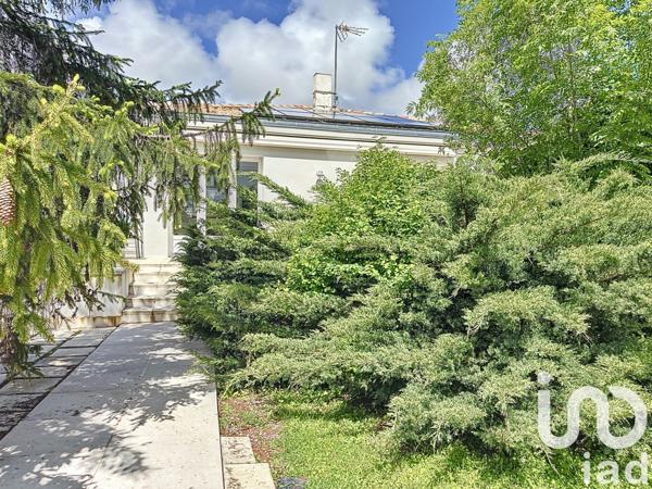 Maison traditionnelle 5 pièces de 123 m² à Charron (17230)