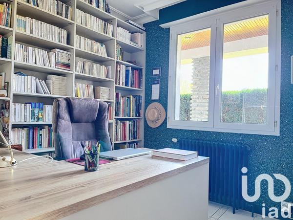 Maison traditionnelle 5 pièces de 123 m² à Charron (17230)