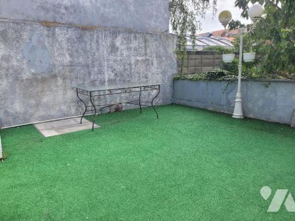 Appartement à Vendre à Calais (62100) en Pas-de-Calais (62)

Cet appartement de 80.28 m² se s...