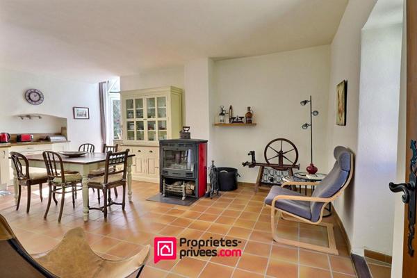 UZES, 7 km, Maison de village restaurée