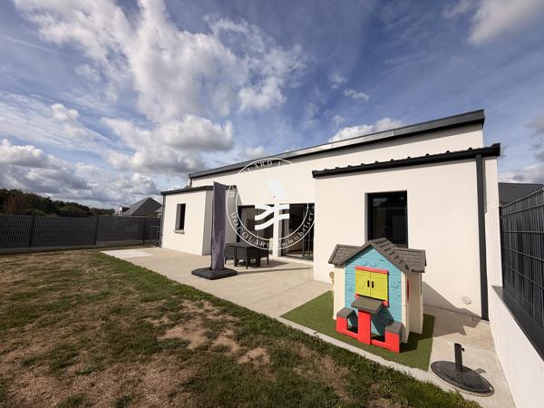 Maison contemporaine de plain pied en centre bourg