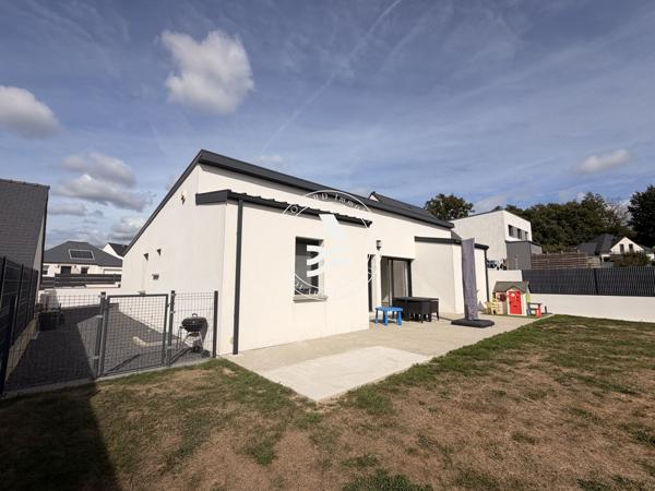 Maison contemporaine de plain pied en centre bourg