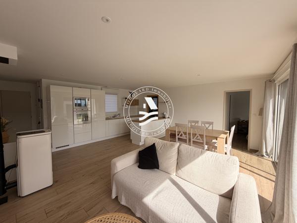 Maison contemporaine de plain pied en centre bourg