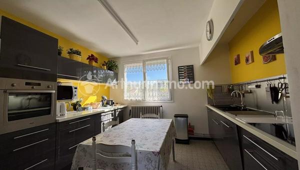 Vente                                                      Maison
                        
                     10 pièces                      194 m2                     à L'Union