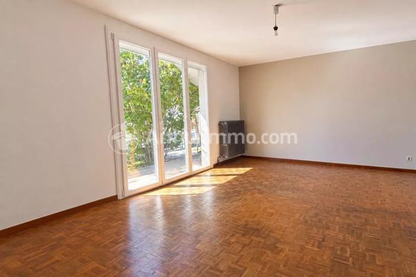 Vente                                                      Maison
                        
                     10 pièces                      194 m2                     à L'Union