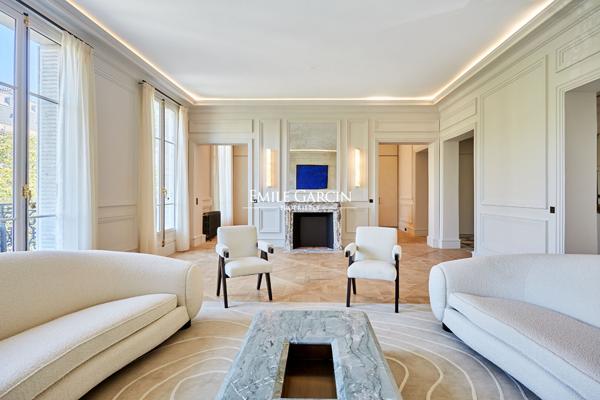À vendre - Appartement - Paris 75016 - Place D'Iéna - 6 pièces
