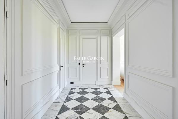 À vendre - Appartement - Paris 75016 - Place D'Iéna - 6 pièces