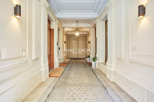 À vendre - Appartement - Paris 75016 - Place D'Iéna - 6 pièces