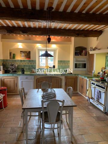 A vendre - domaine d'exception de 20 hectares - Parc du Luberon
