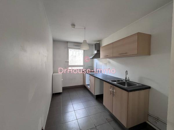 Appartement à louer 3 pièces de 66 m²