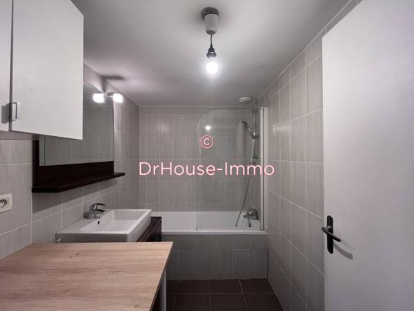 Appartement à louer 3 pièces de 66 m²