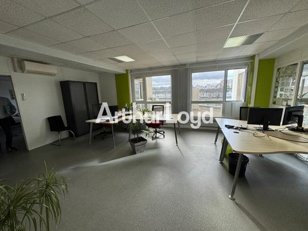 GARE TGV BUREAUX A LOUER 95 M² ou 190 M² 4 PARKINGS