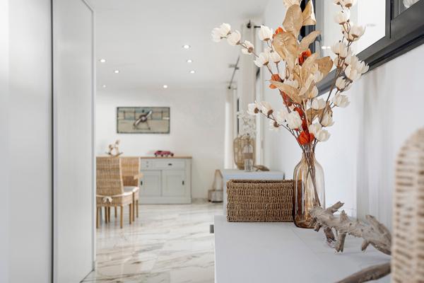 Maison
         7 pièces
        - 250 m² Bien prestige 742 000 € *
