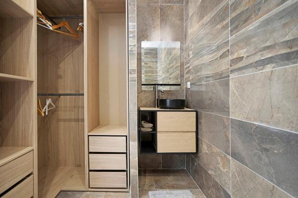 Maison
         7 pièces
        - 250 m² Bien prestige 742 000 € *