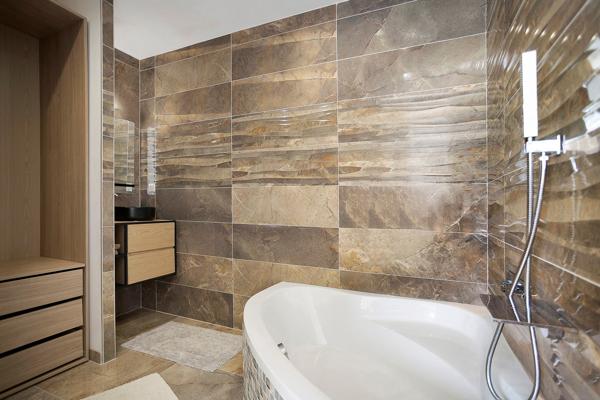 Maison
         7 pièces
        - 250 m² Bien prestige 742 000 € *