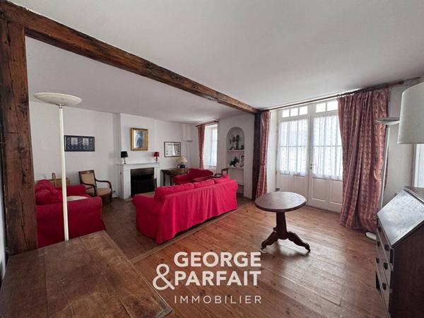 Maison avec emplacement privilégié au centre d'Ars-en-Ré 7 pièces 138 m²