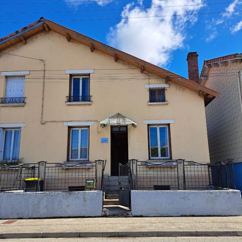 A VENDRE MAISON LAVELANET AVEC JARDIN ET GARAGE