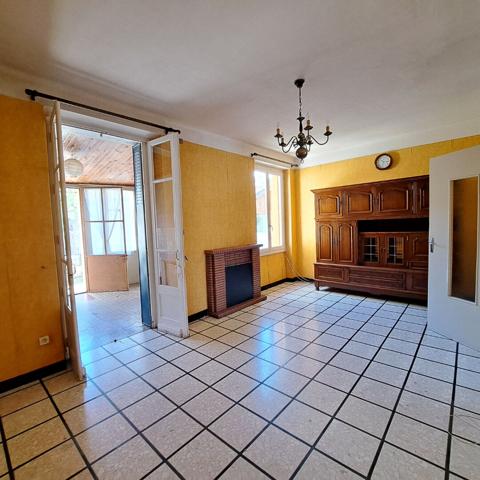 A VENDRE MAISON LAVELANET AVEC JARDIN ET GARAGE