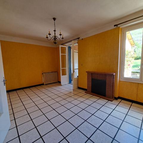 A VENDRE MAISON LAVELANET AVEC JARDIN ET GARAGE