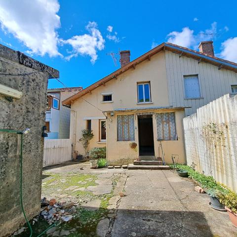 A VENDRE MAISON LAVELANET AVEC JARDIN ET GARAGE