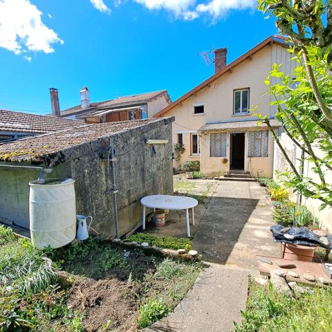 A VENDRE MAISON LAVELANET AVEC JARDIN ET GARAGE