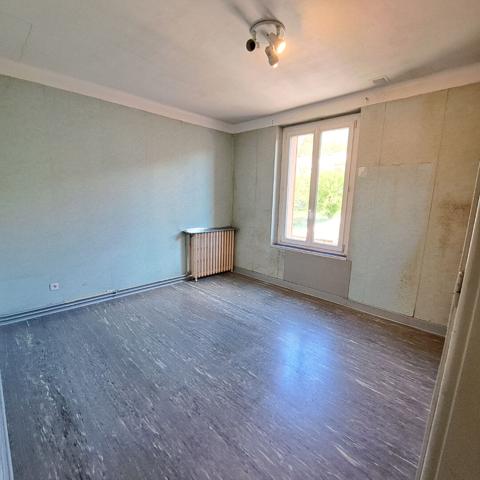 A VENDRE MAISON LAVELANET AVEC JARDIN ET GARAGE