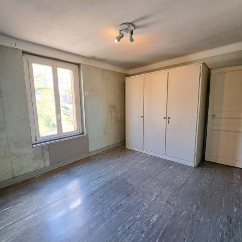 A VENDRE MAISON LAVELANET AVEC JARDIN ET GARAGE