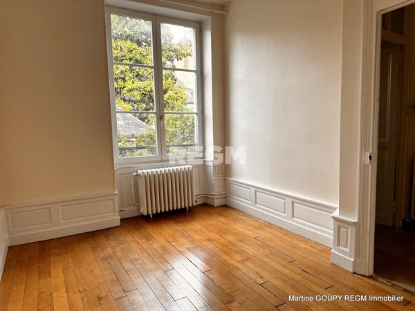 Orléans (45000) ORLEANS (45) – Centre / Cathédrale – Foncier sur 3 niveaux 360 m² /sol - Investisseurs